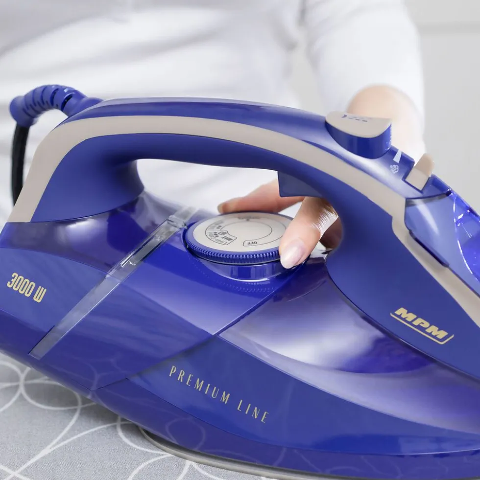 Żelazko parowe ze stopą ceramiczną MPM MZE-24/G, 40 g/min, 3000 W