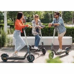 Hulajnoga elektryczna Motus Scooty 10 2022, silnik 350 W, 60 km zasięgu