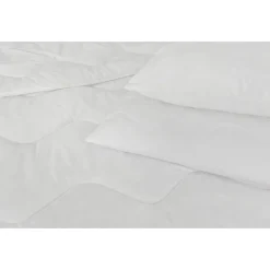 Kołdra 150 x 200 cm Sandby, biała mikrofibra