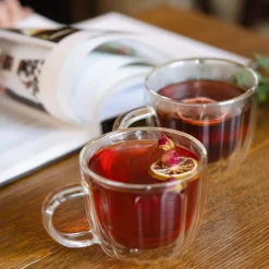 Komplet 2 filiżanek termicznych Vialli Design Tulip, 350 ml, z podwójną ścianką