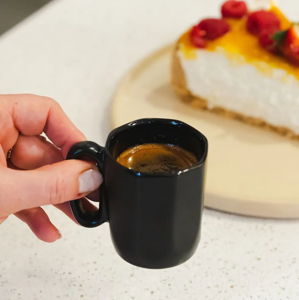 Kubki ceramiczne do espresso Vialli Design Fuori, 80 ml, 2 sztuki, czarne