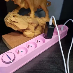 Listwa zasilająca Hykker, z USB, 1,5 m, 5 gniazd, różowa