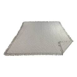 Narzuta na łóżko pikowana 200 x 220 cm Smukee Home, z falbanką, beżowa